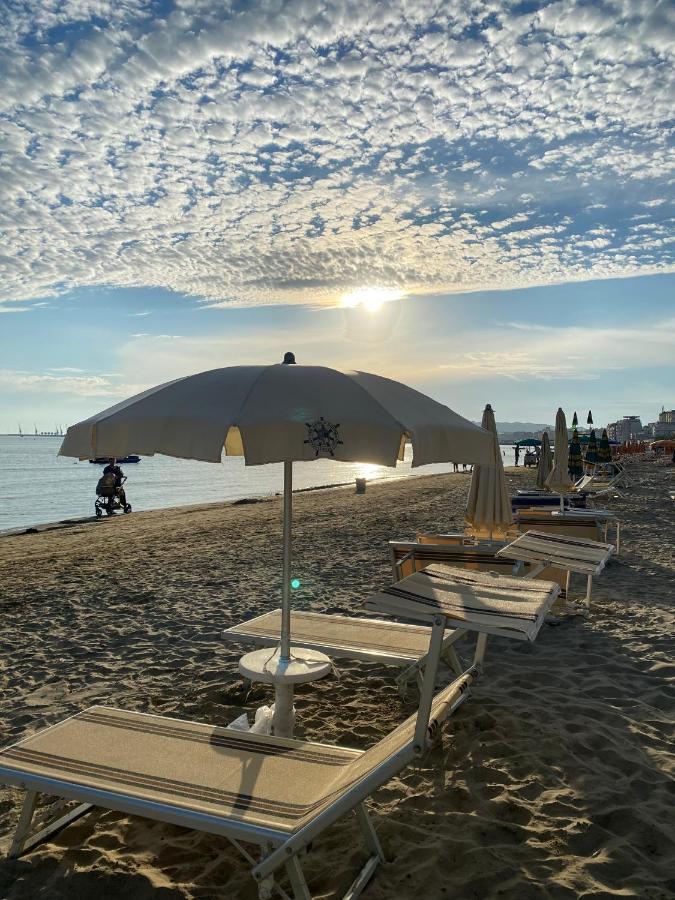 Hotel Vila Mare Durres Ngoại thất bức ảnh