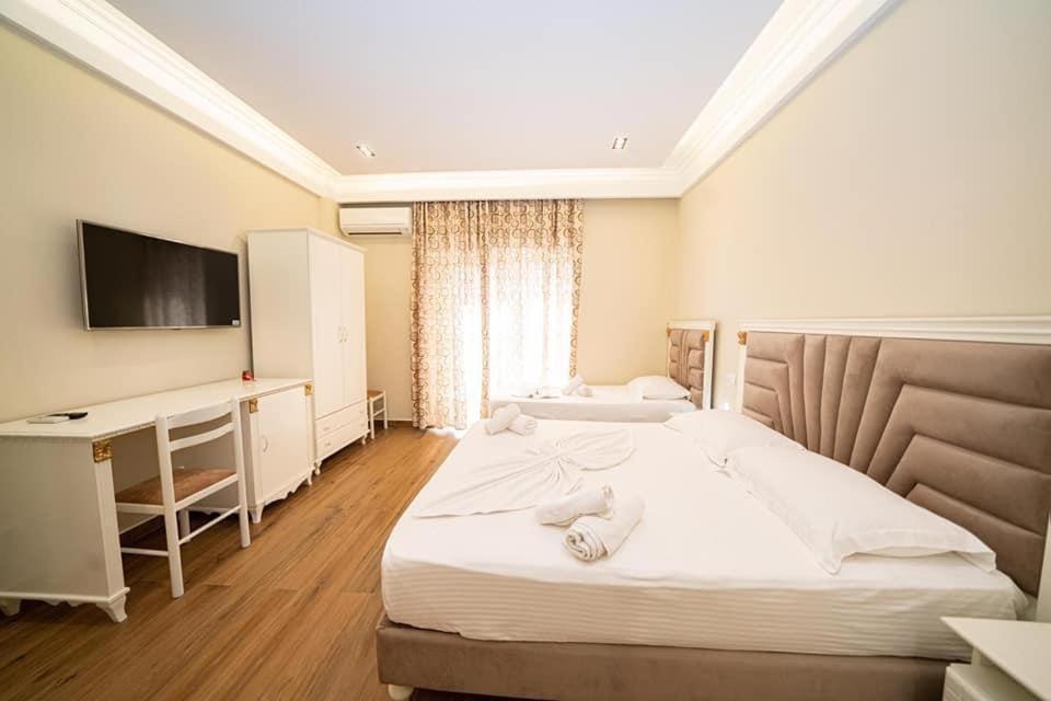 Hotel Vila Mare Durres Ngoại thất bức ảnh