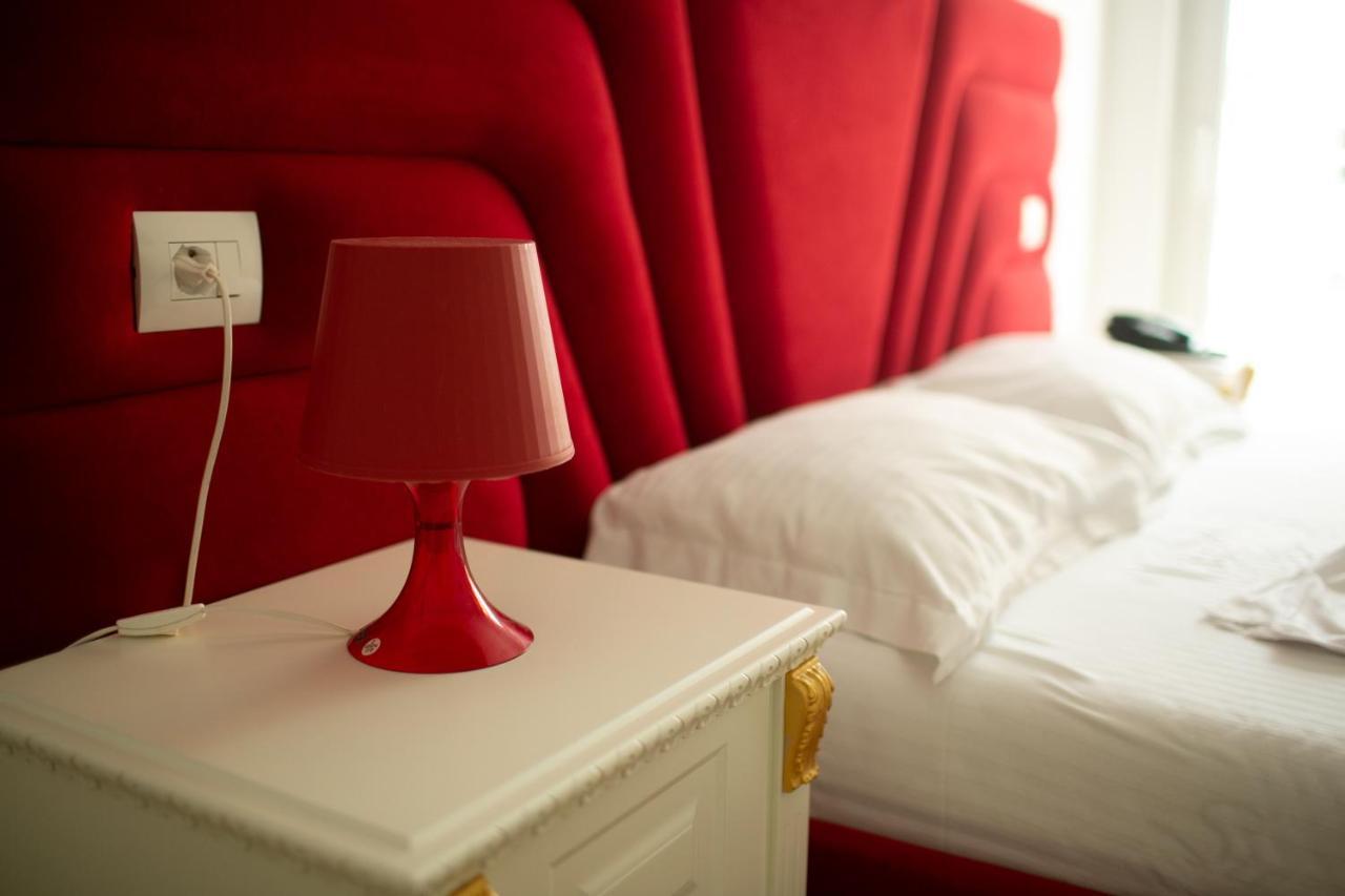 Hotel Vila Mare Durres Ngoại thất bức ảnh