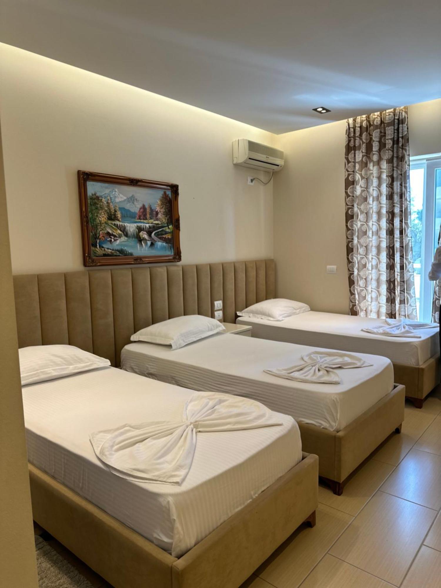 Hotel Vila Mare Durres Ngoại thất bức ảnh