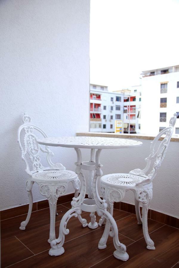 Hotel Vila Mare Durres Ngoại thất bức ảnh