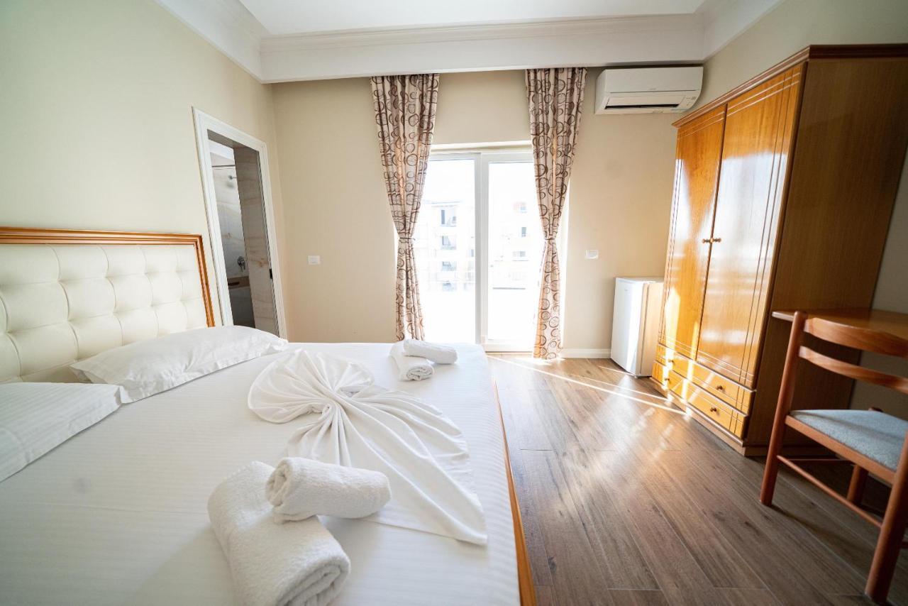 Hotel Vila Mare Durres Ngoại thất bức ảnh